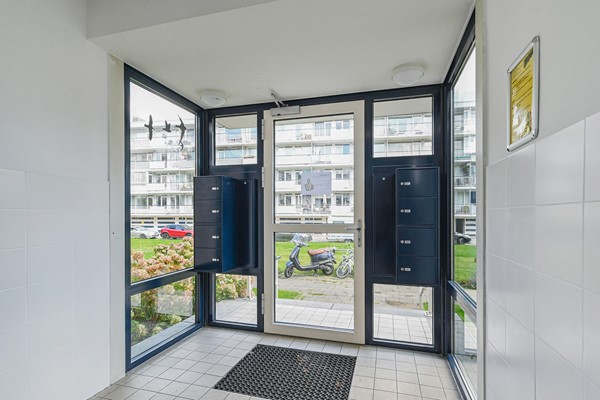Medium property photo - Saffierhorst 186, 2592 GN Den Haag